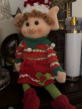 Elf doll